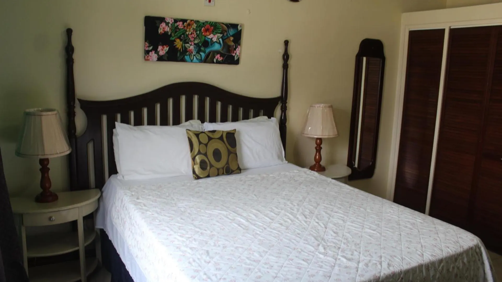 Cozy Deluxe 2Br Kensington New Kingston Apartment